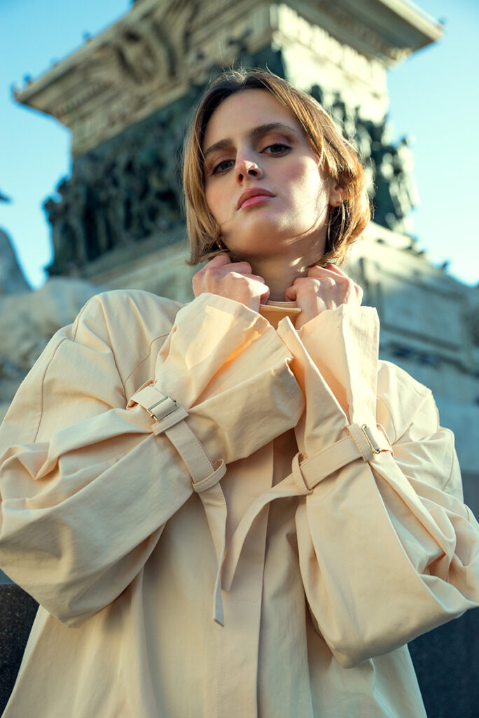 Book fotografico per modelli: Elisa di Infinity Management a Milano indossa un elegante abito Patrizia Pepe, scatto di Marius Cruceriu.